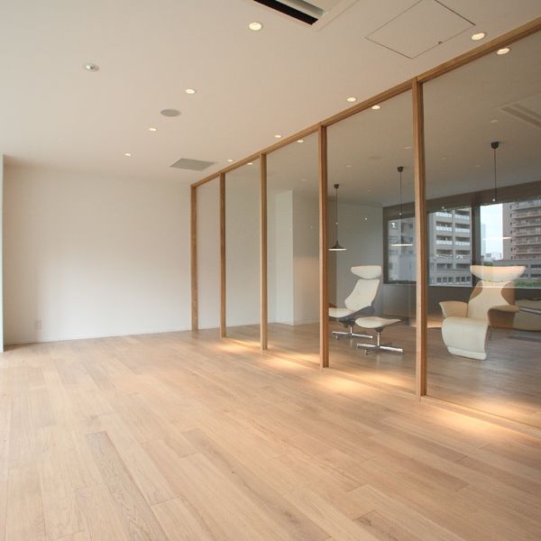 八潮にある寺師工業は内装職人の求人を行っております